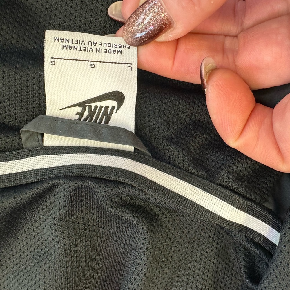 Nike Black and Gray Kids Hoodie - Picture 2 of 4